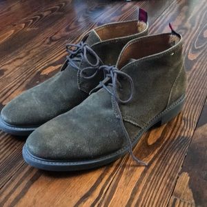 1901 Men’s brown suede boots size 9.5